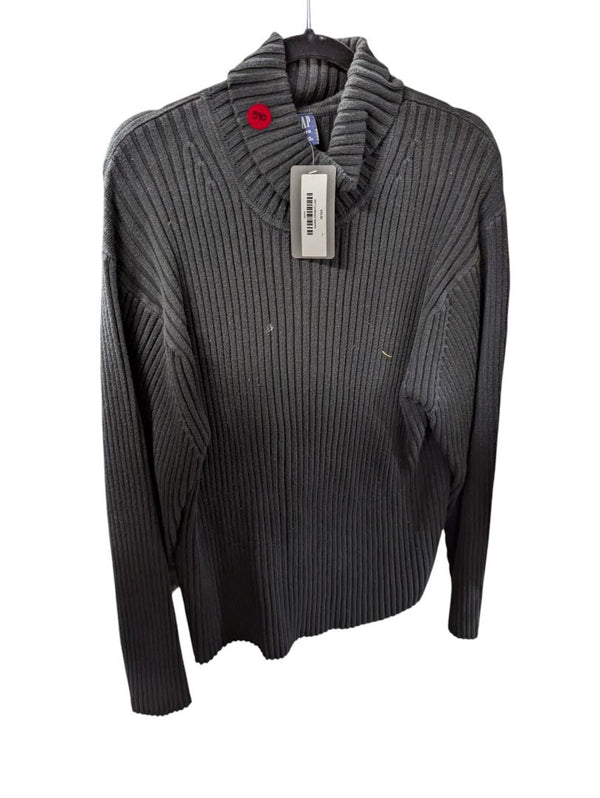 Black GAP Turtleneck Sweater