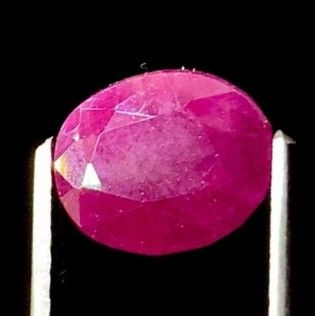 $5,100 Appraisal - 2.55 ct Cert. Red Ruby gemstone