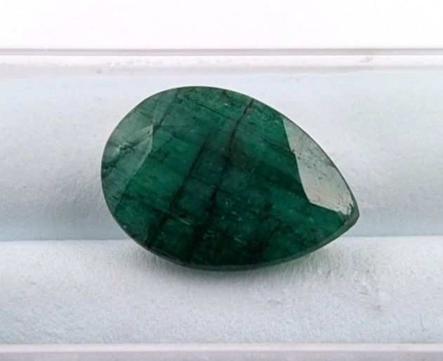 $9,750 Appraisal - 6.5 ct Cert. Zambian Emerald gemstone