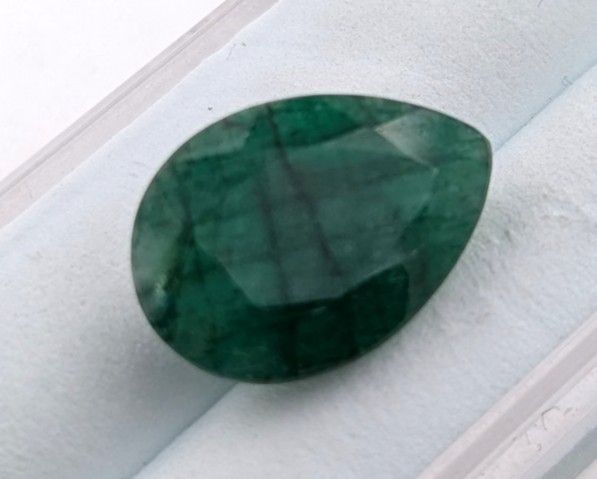 $9,750 Appraisal - 6.5 ct Cert. Zambian Emerald gemstone
