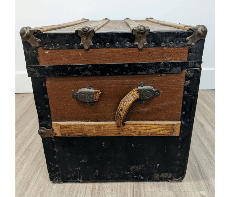 Antique Steamer Trunk w/ Interior Compartment Furniture & Home Decor KW Consignment Inc. 125.00