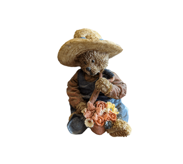 Bear with Hat + Shovel