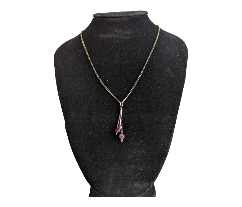 Necklace with pendant Jewelry KW Consignment Inc. 18.00