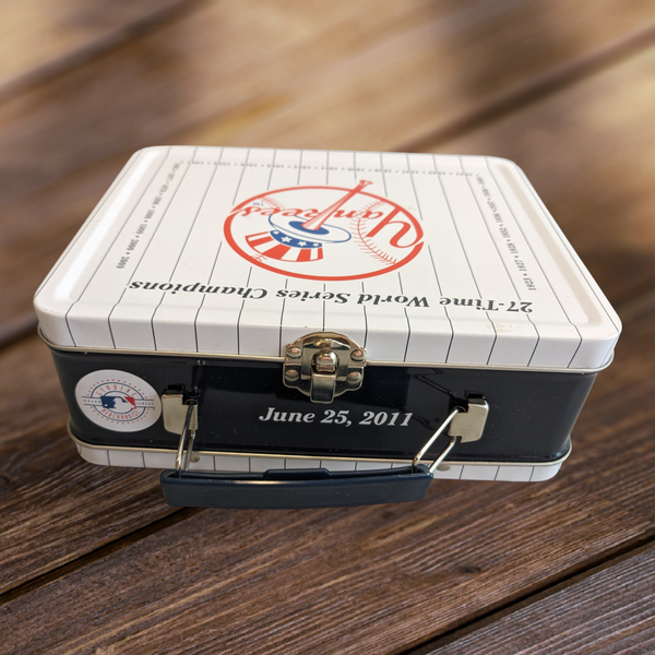 New York Yankees Party City Lunch Box