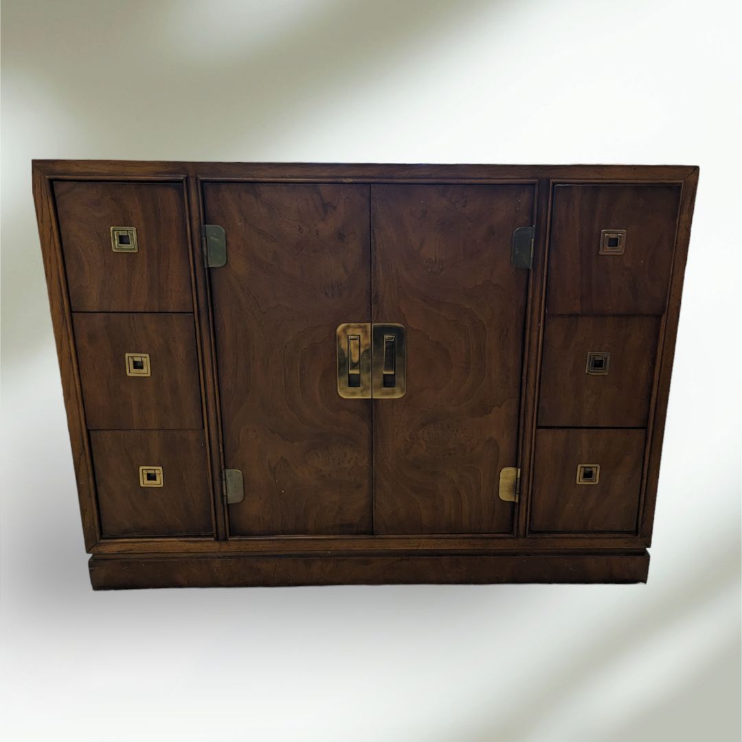 Buffett / server bar