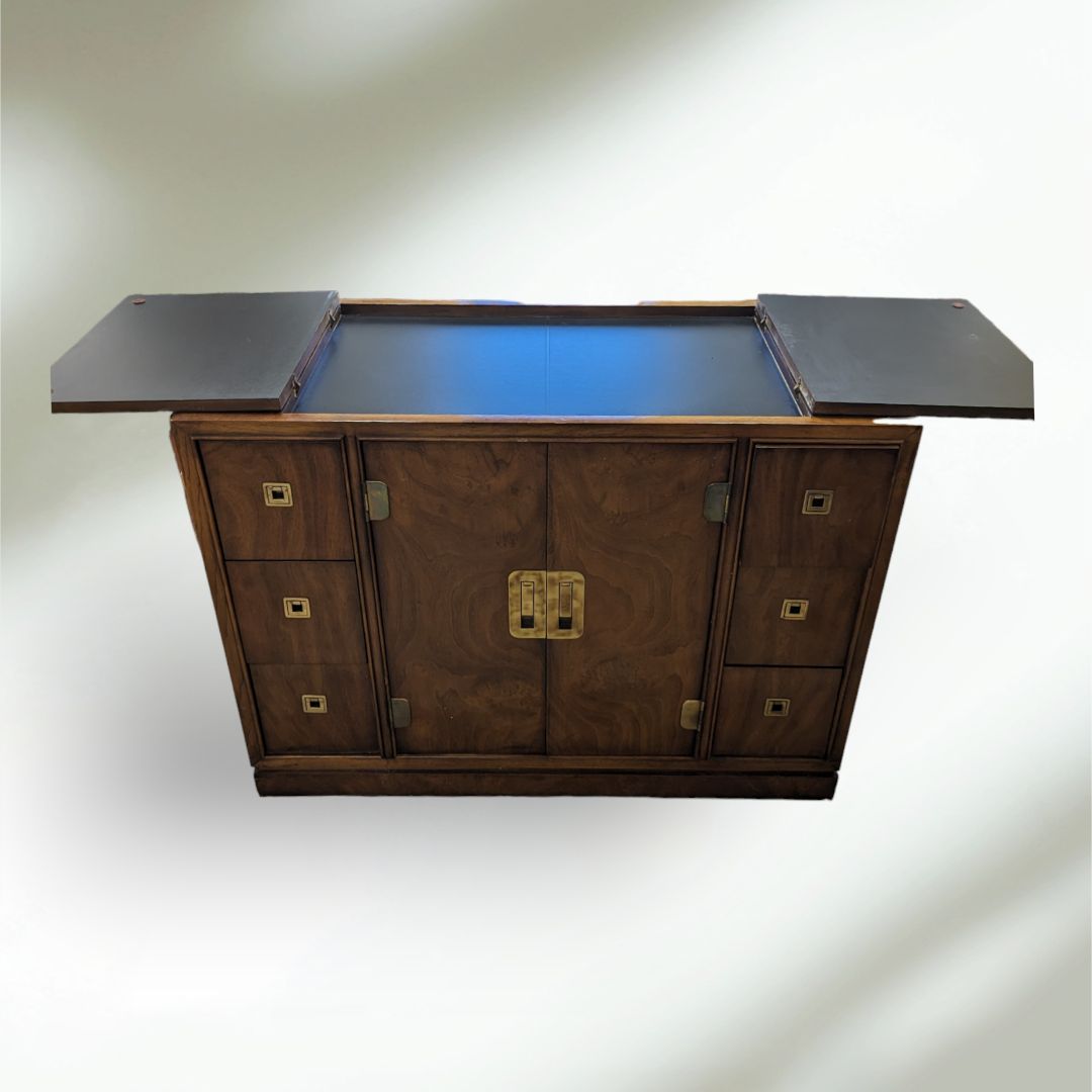 Buffett / server bar