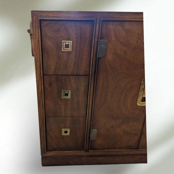 Buffett / server bar
