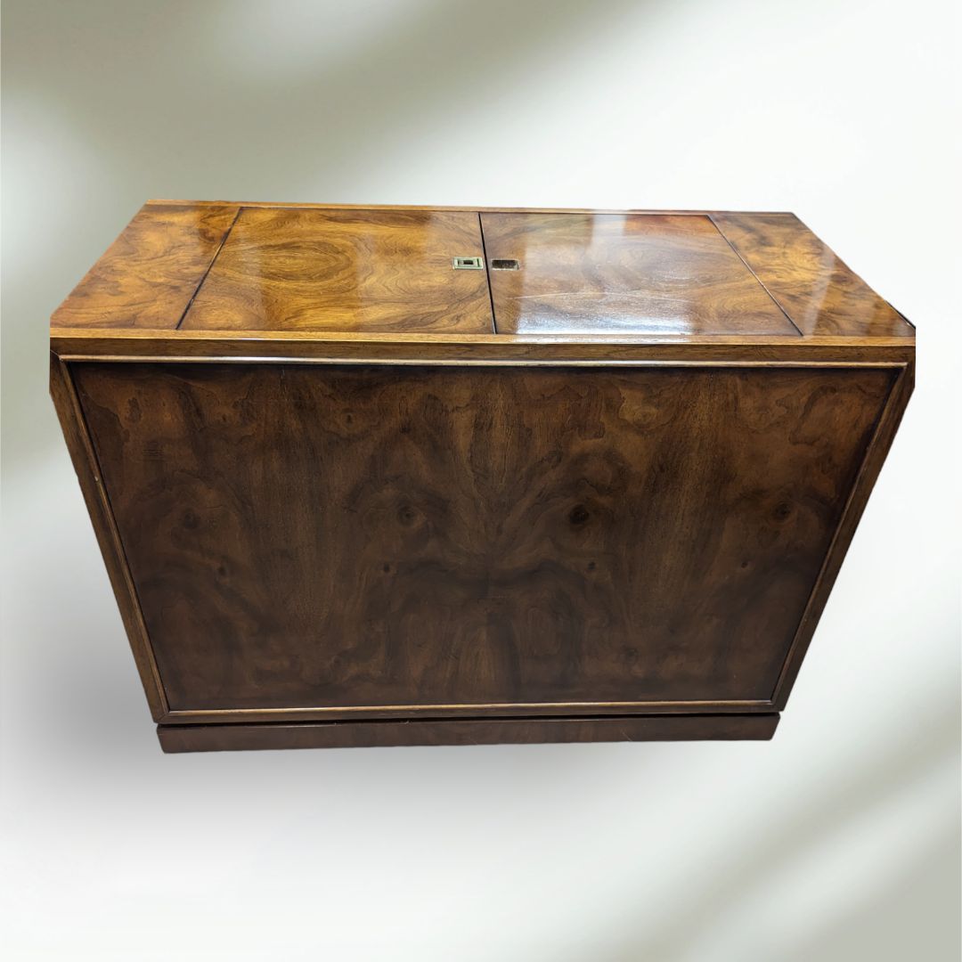 Buffett / server bar