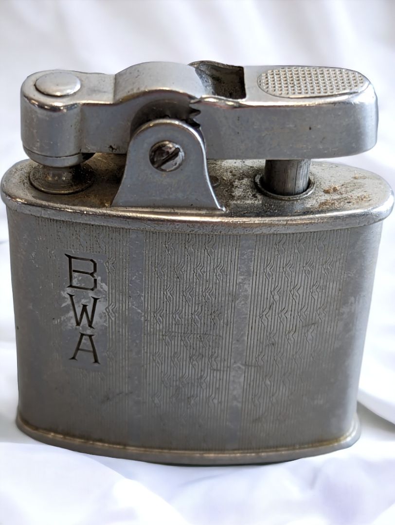 silver  Vintage RONSON Standard Lighter