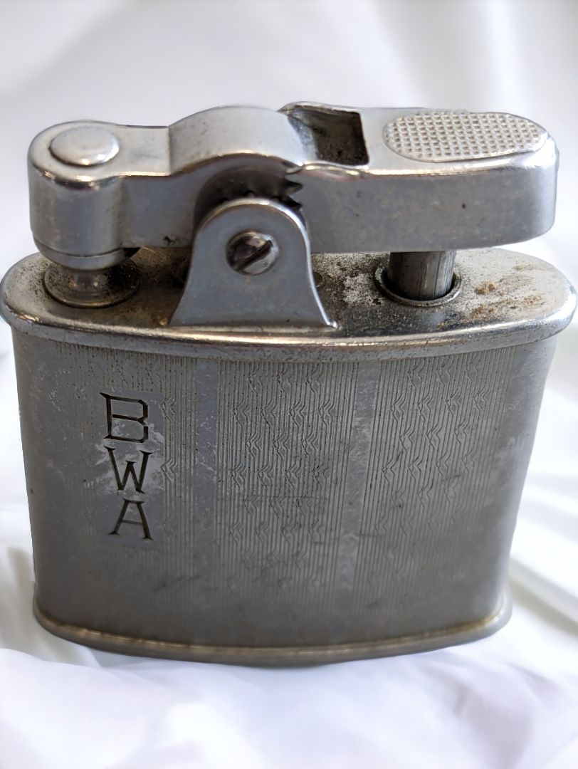 silver  Vintage RONSON Standard Lighter