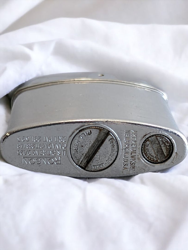 silver  Vintage RONSON Standard Lighter