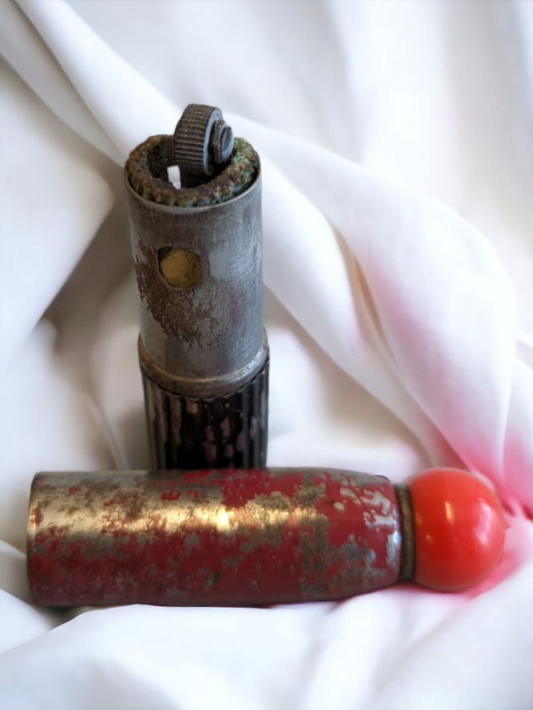 Red & Black  Vintage Weston Victory Lighter