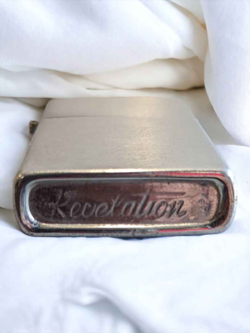 Silver  Vintage Revelation Lighter