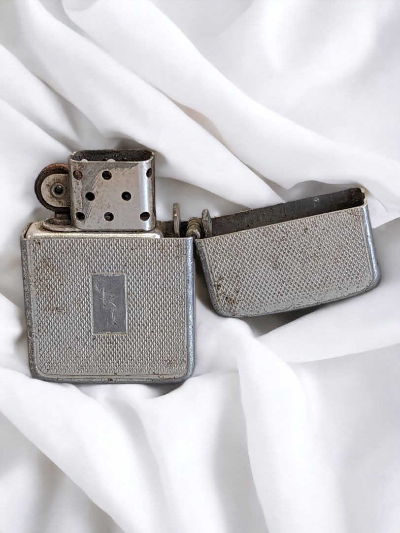 Silver  Vintage 