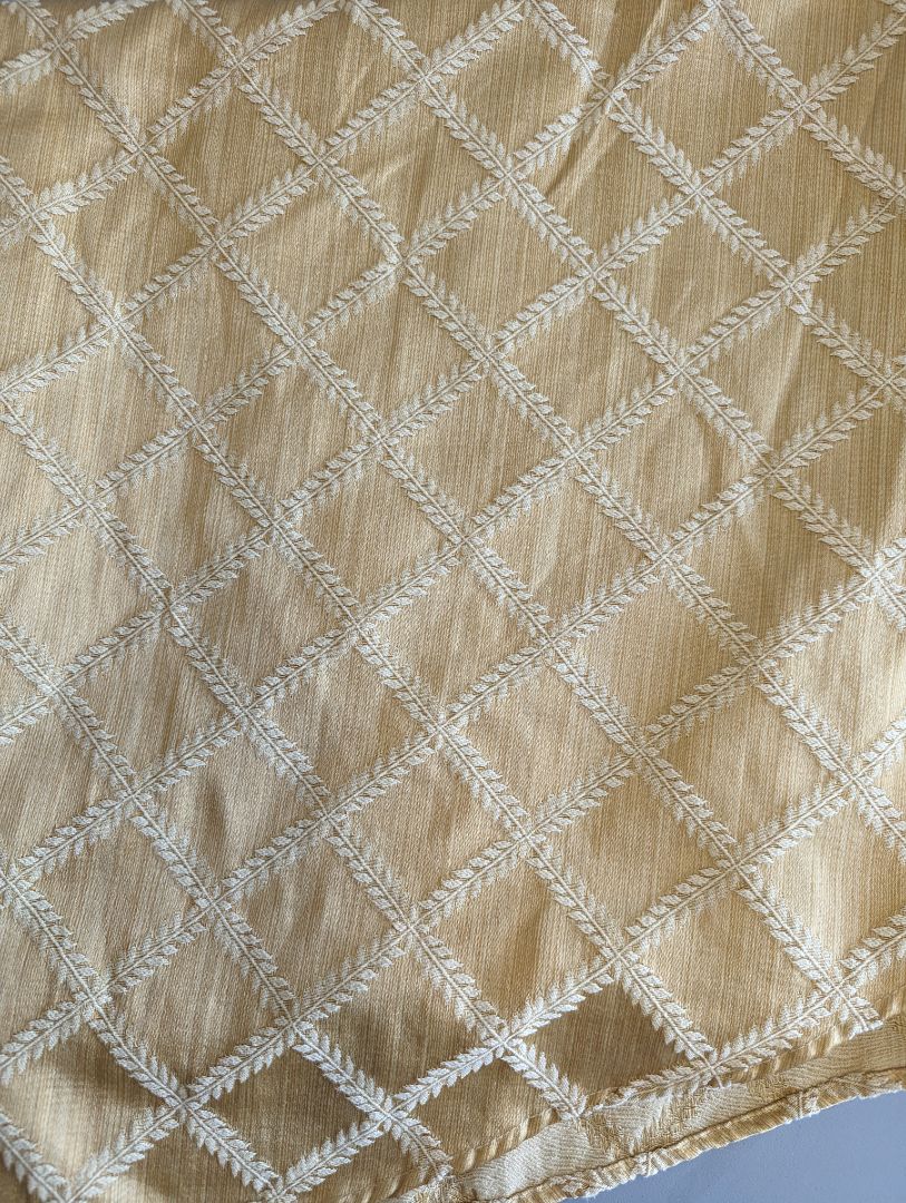 Beautiful Gold Patterned Lenox Table Cloth