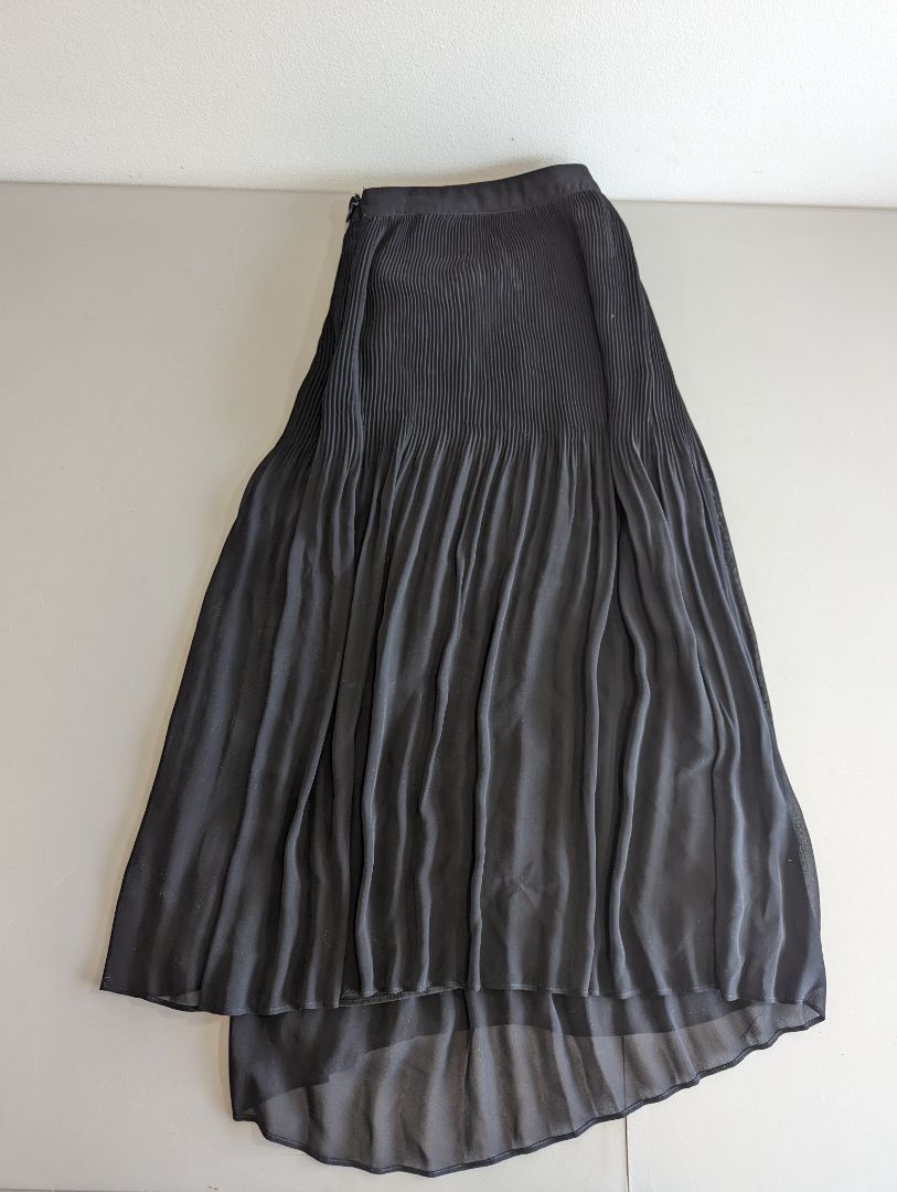 Black Flowing Skirt (10)