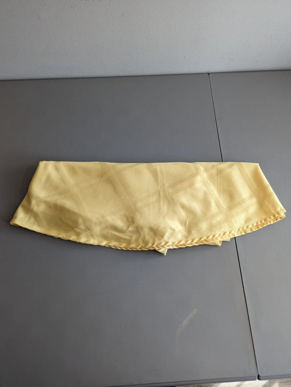Yellow Table Cloth 5 ft