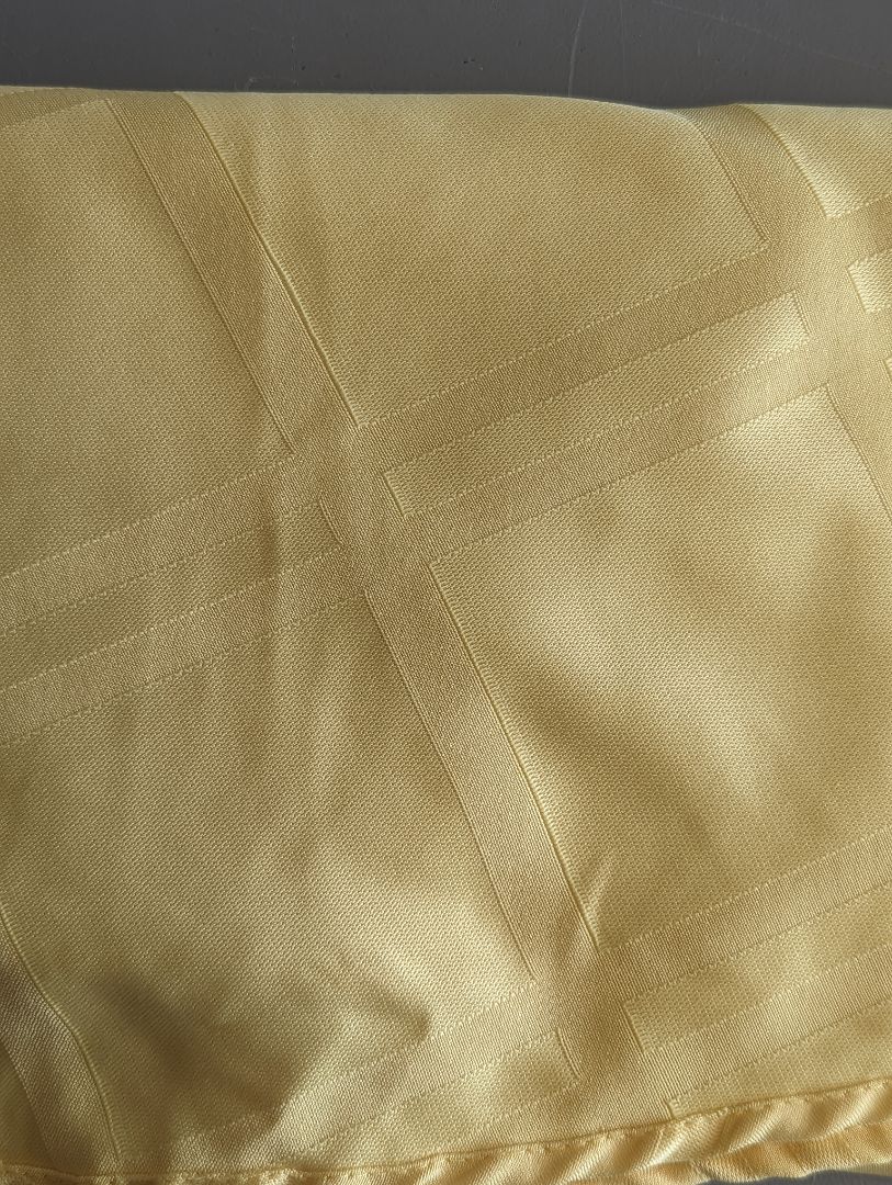 Yellow Table Cloth 5 ft