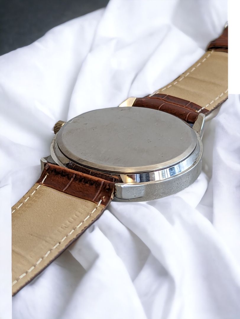 Brown Vintage Lrg Brown Face QF Collection Watch