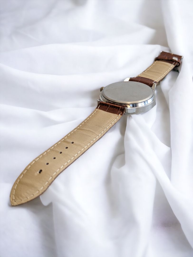 Brown Vintage Lrg Brown Face QF Collection Watch