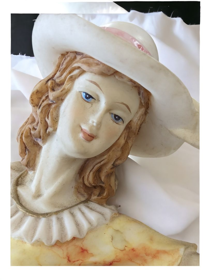 Vintage THE RUBY'S COLLECTION Table Lamp