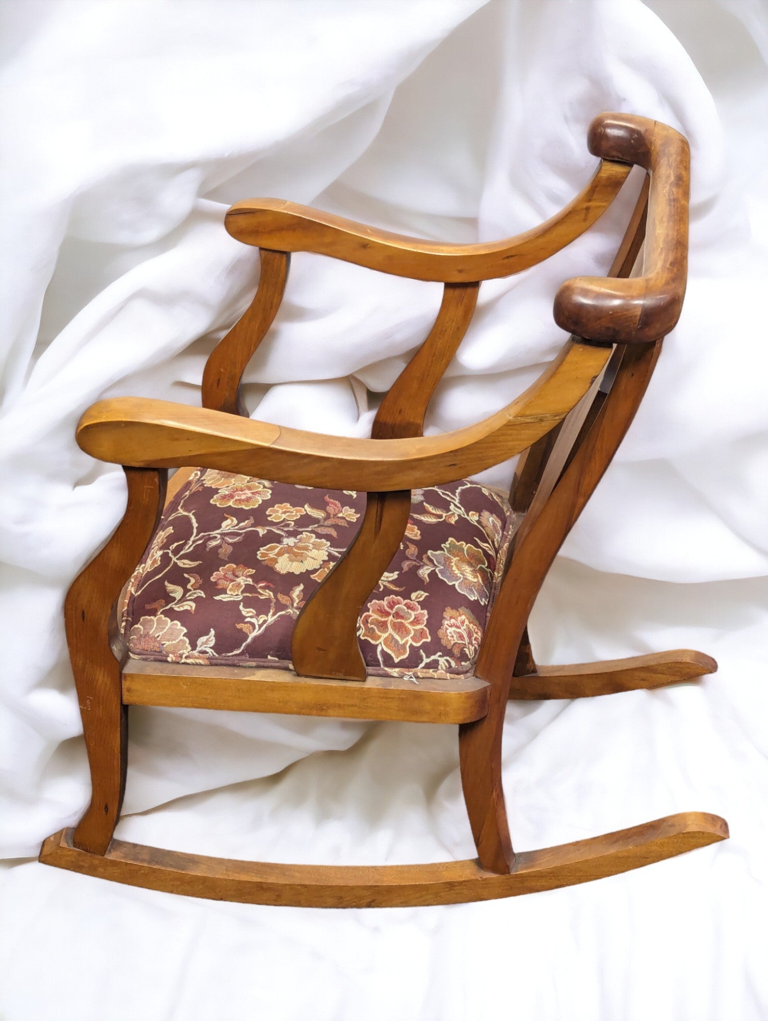 Vintage Rocking Chair-Solid Wood