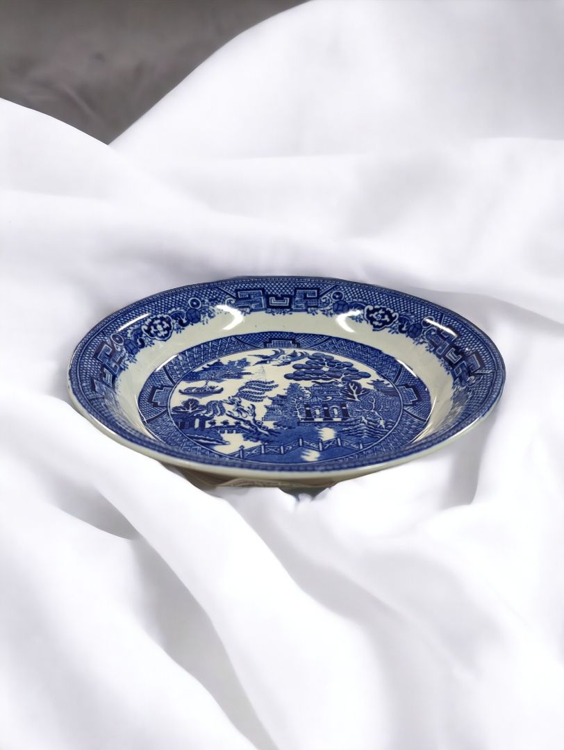 Vintage Allertons Blue Willow Plate