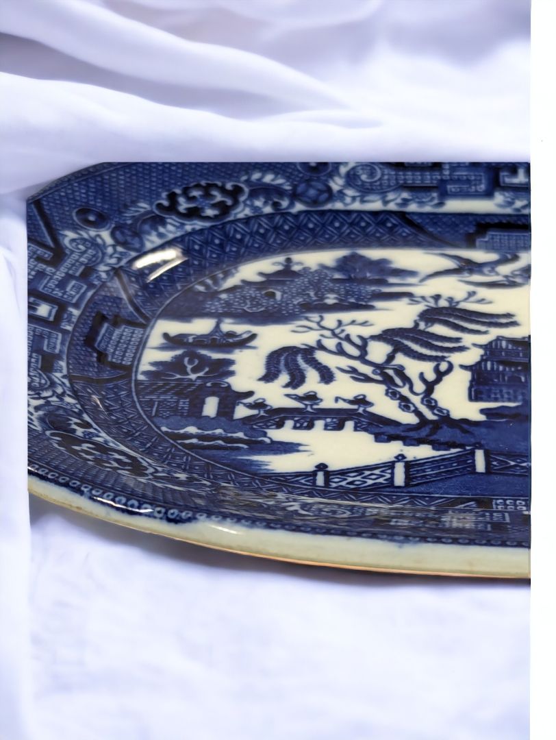 Vintage Allertons Blue Willow Plate