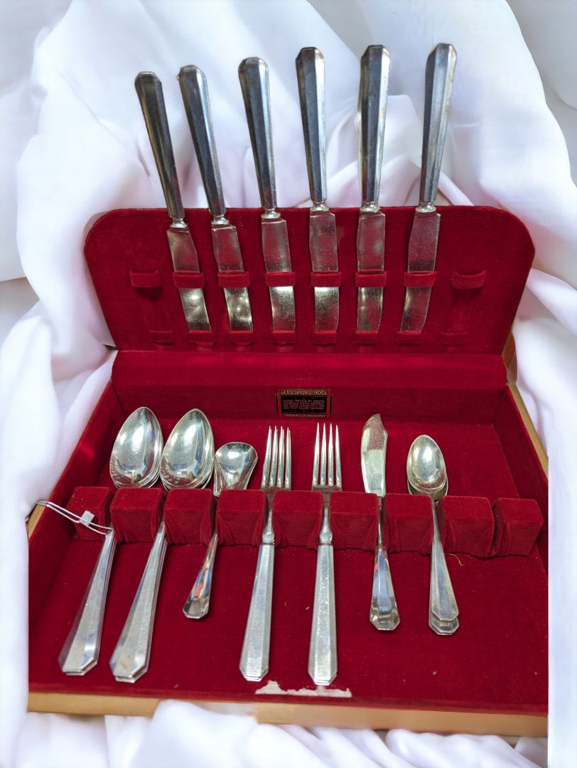 Silverware 24 pieces  of R Wallace