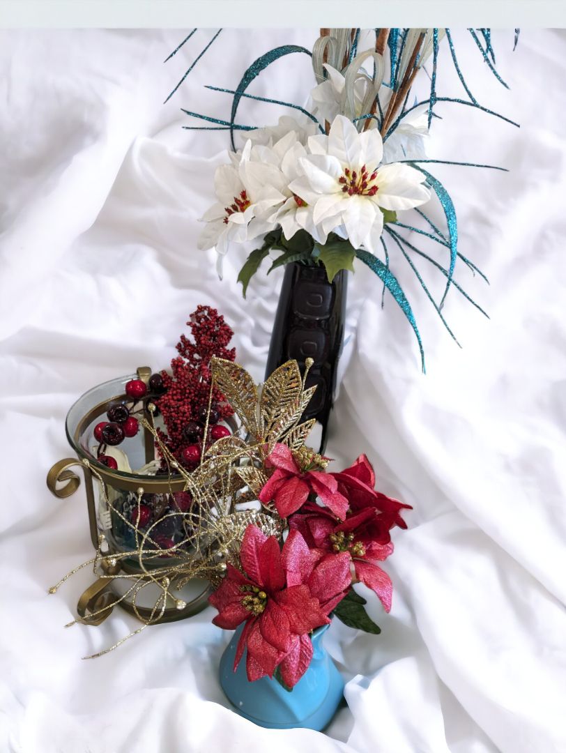 Lot of 8 Decoration Items