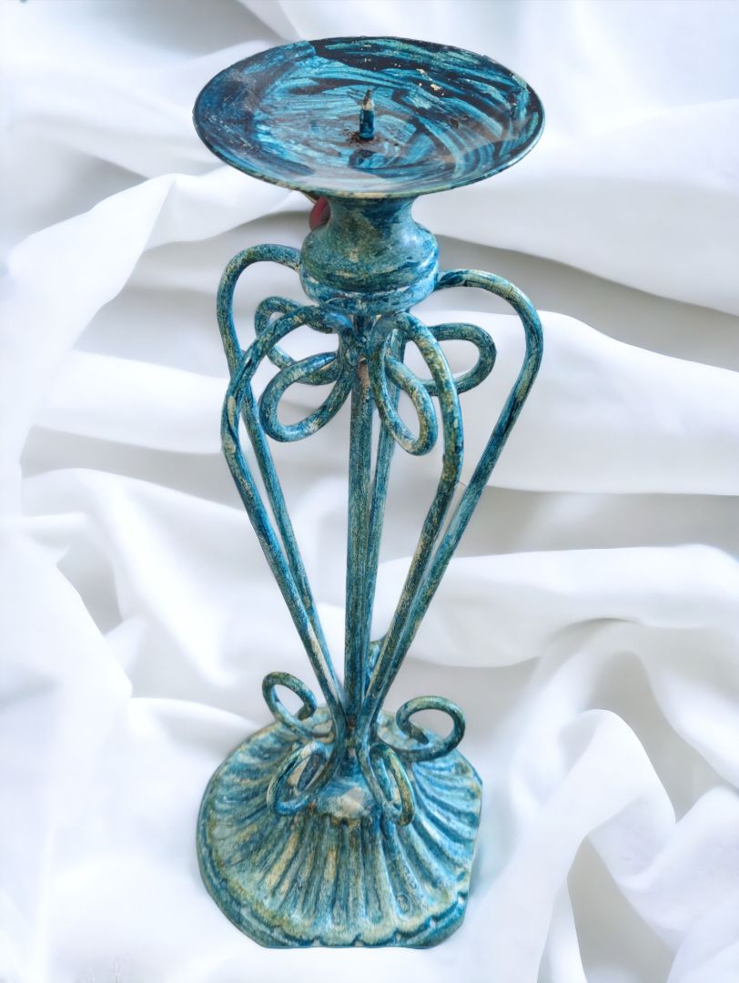 Lot of 8 Decoration Items