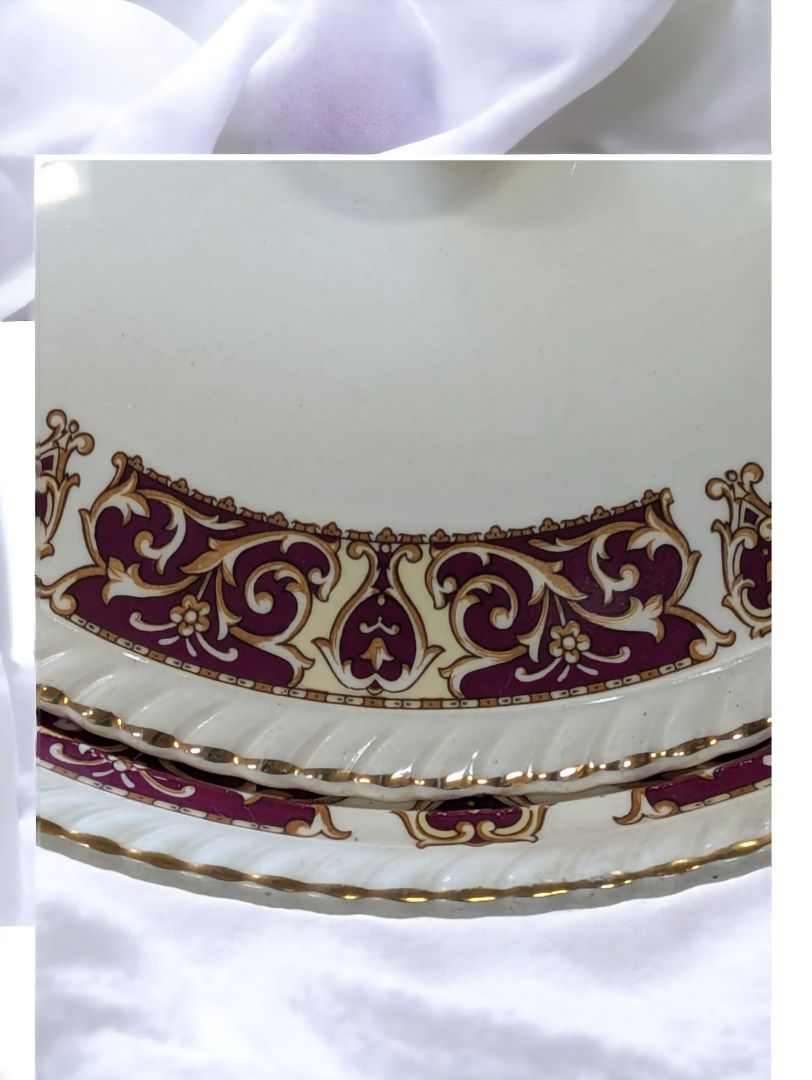 Vintage Soup Tureen & Lid | Timeless Elegance for Your Table