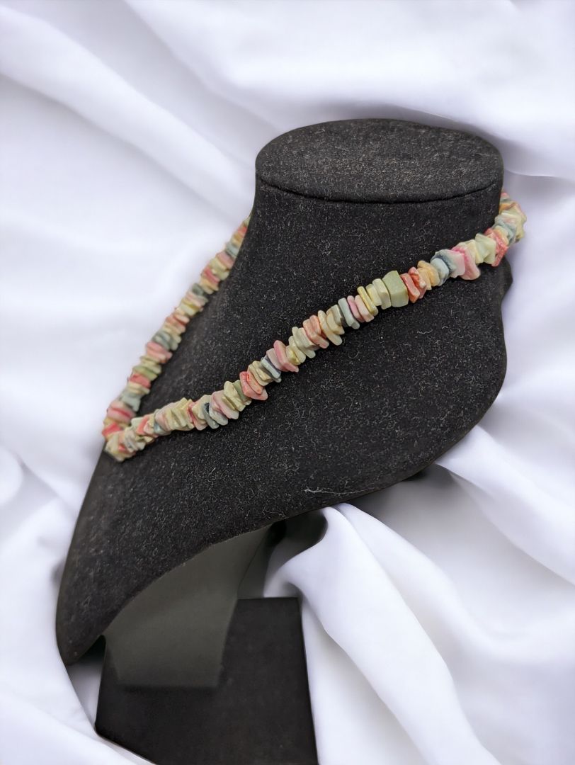 Multi-Coloured Shell Chip Necklace