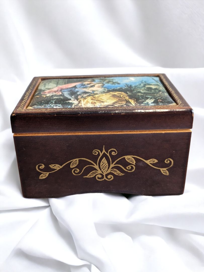 Vintage Francois Boucher Japan Music Box