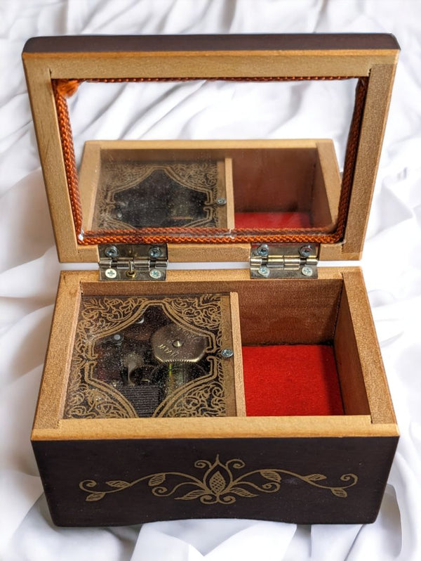 Vintage Francois Boucher Japan Music Box