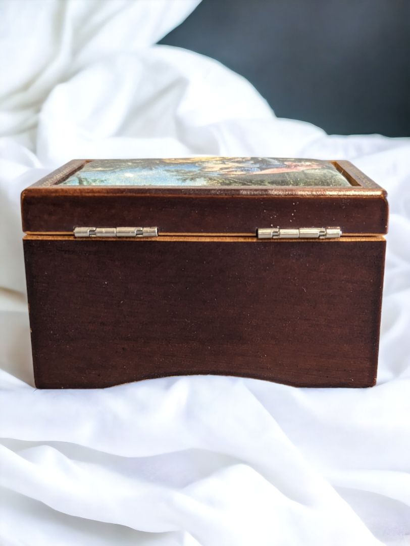Vintage Francois Boucher Japan Music Box