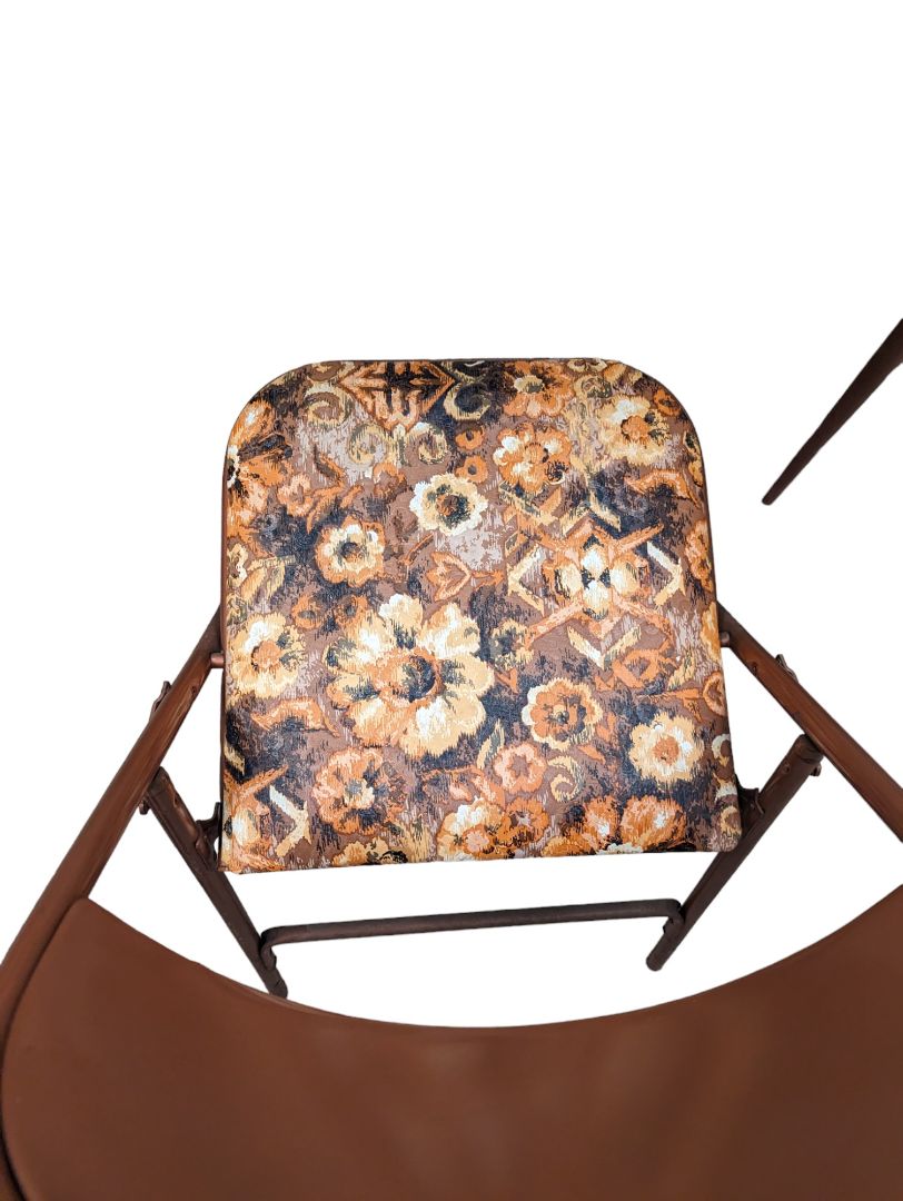 Vintage Card Table And 4 Chairs