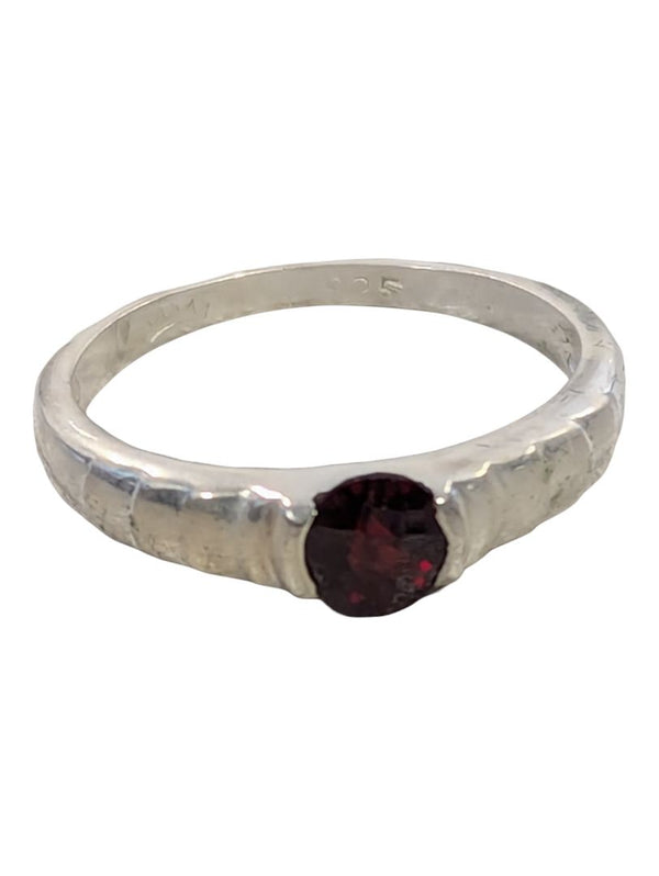 Silver Garnet (0.4ct) Ring