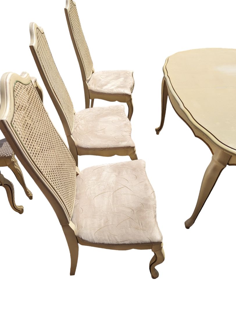 6 Seater Dining Set w 2 Leaves