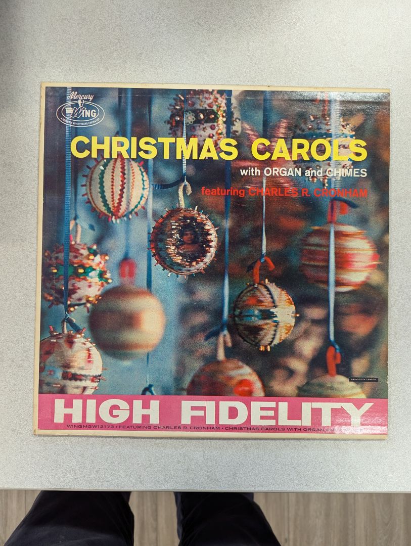 Christmas Carols w/ Organ and Chimes