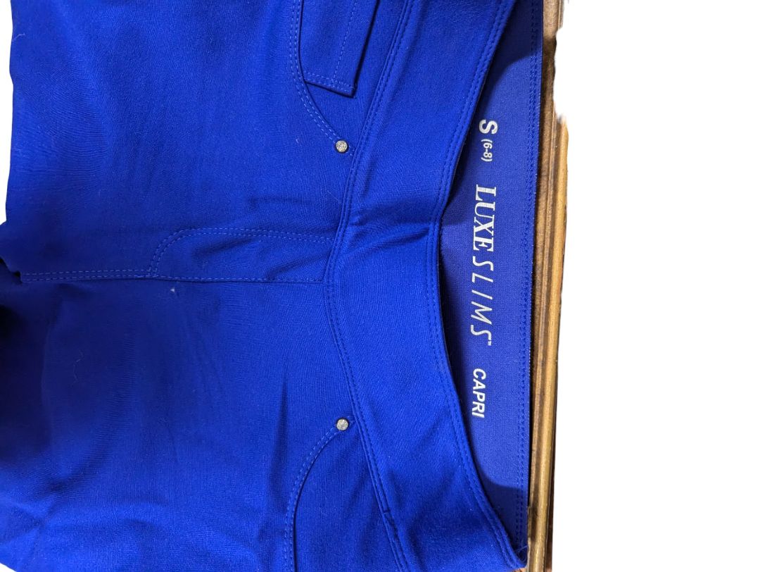 (S) Luxe Slims Capri Pants
