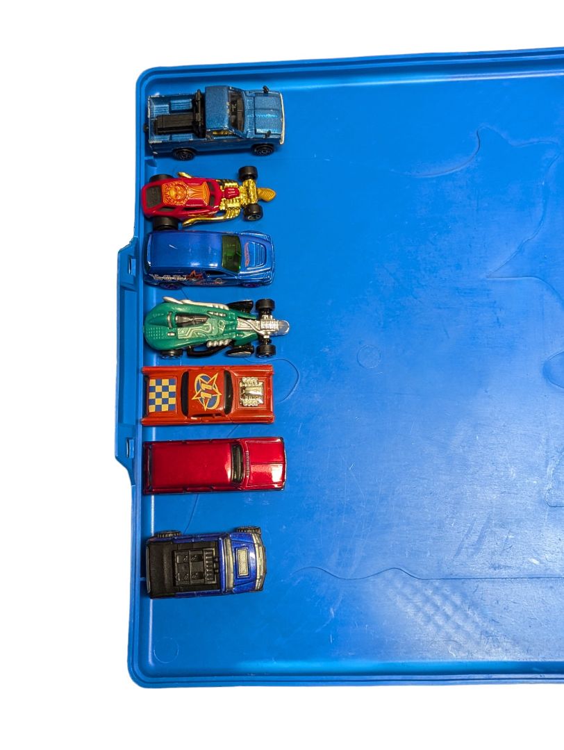 Vintage 90s Hot Wheels 48 car carry case