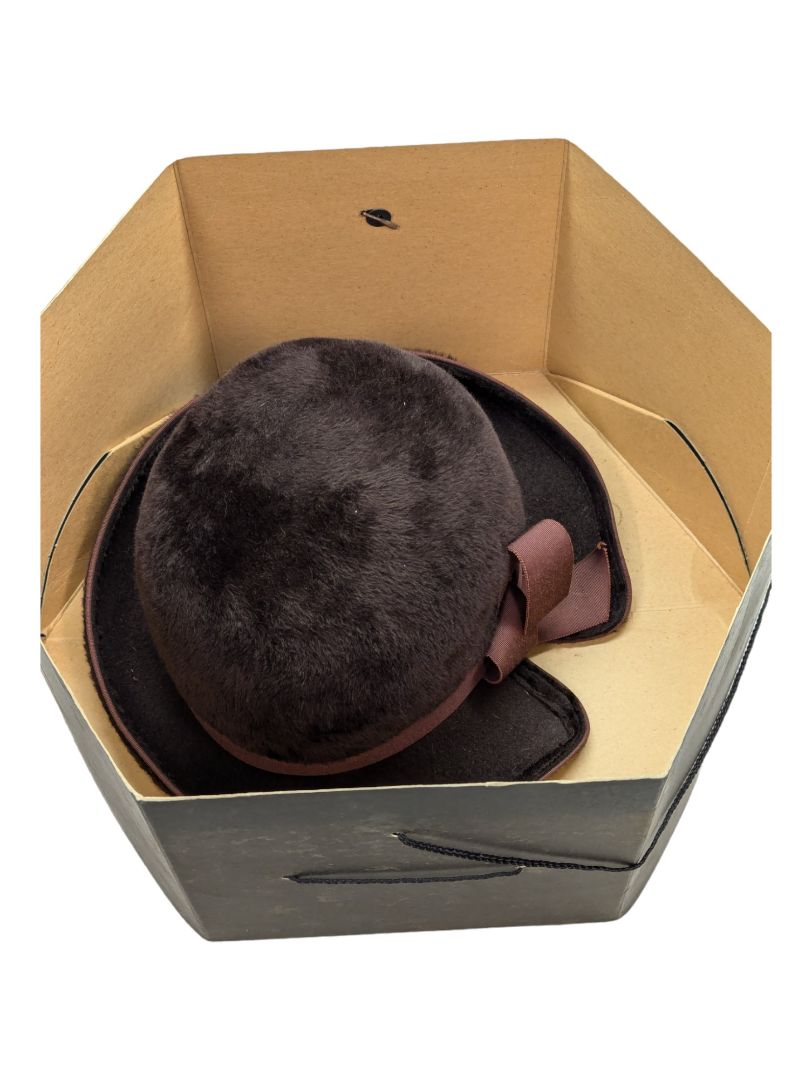 Vintage Andre Fur Felt Hat in box