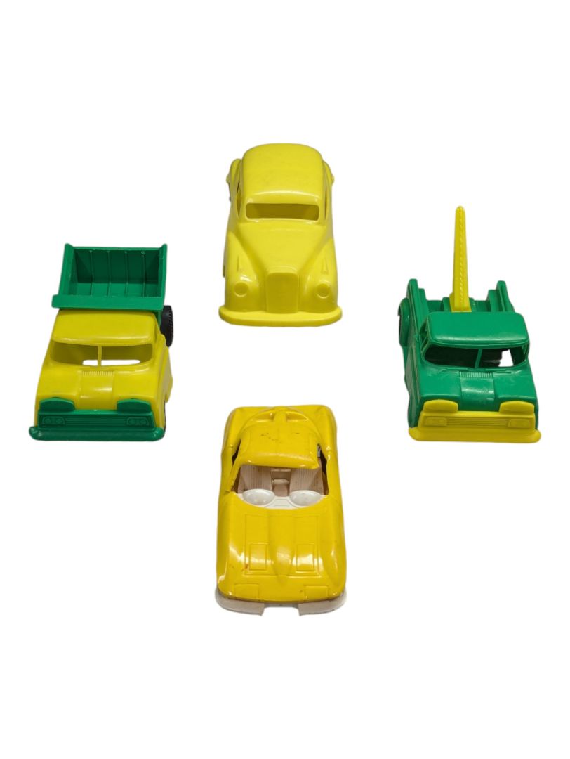 4 Various Plastic Toys