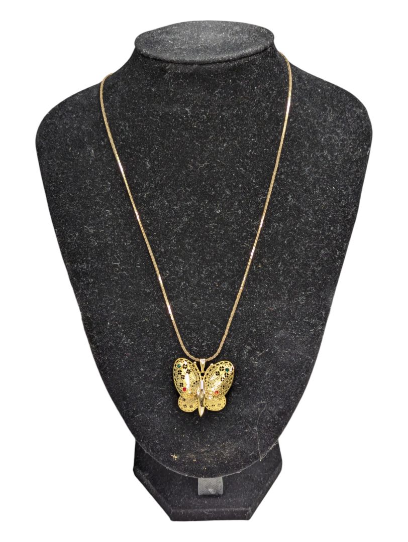 10K Chain w Butterfly Pendant
