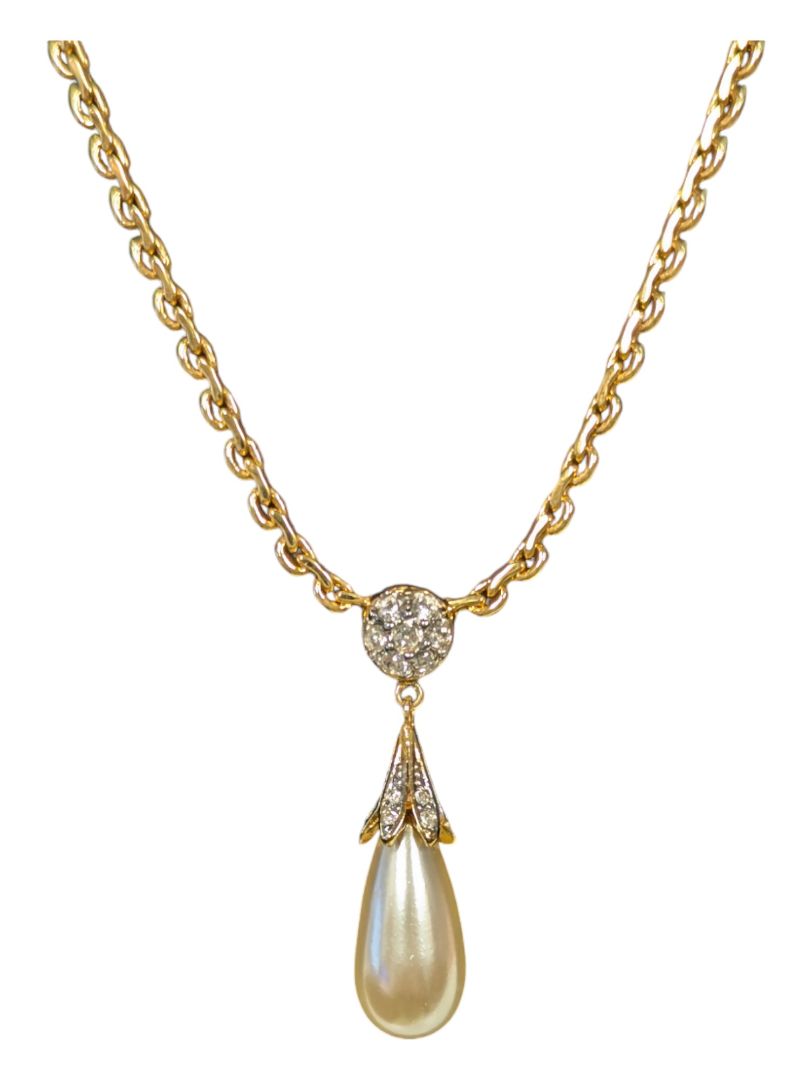 Vintage Nina Ricci Tear Drop Pearl Gold tone Necklace