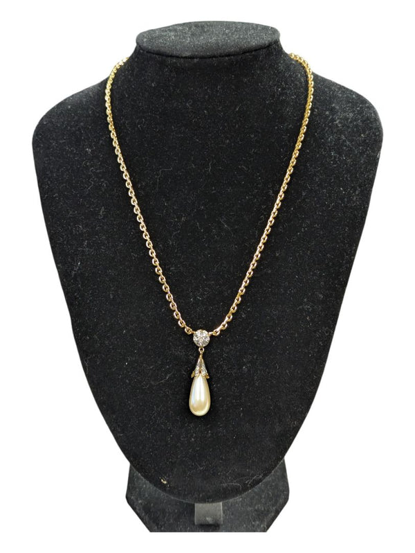Vintage Nina Ricci Tear Drop Pearl Gold tone Necklace