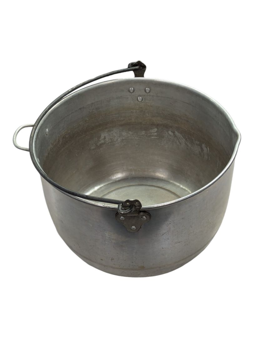 Vintage Aluminum Cauldron MSL Lifetime #812