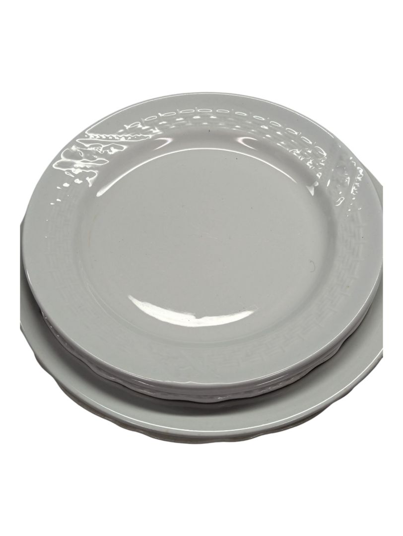 Lot of Assorted Plates (6)