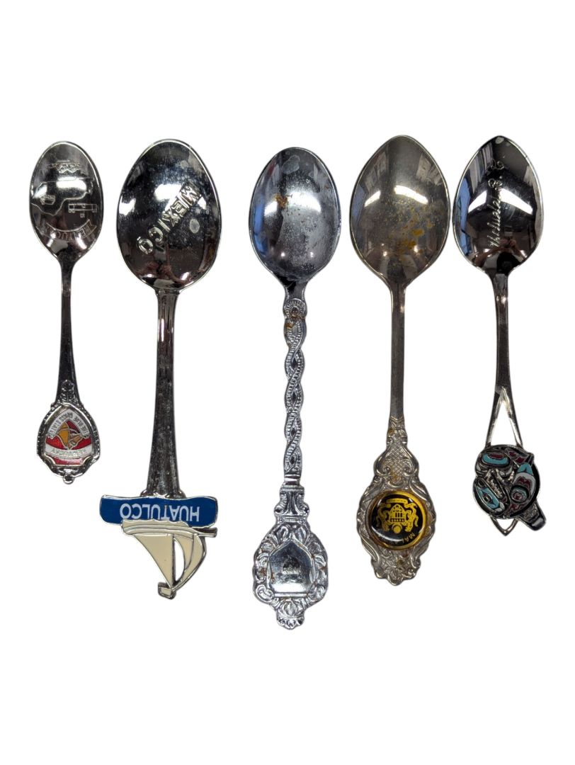 Vintage Lot of 10 Collector Spoons -7